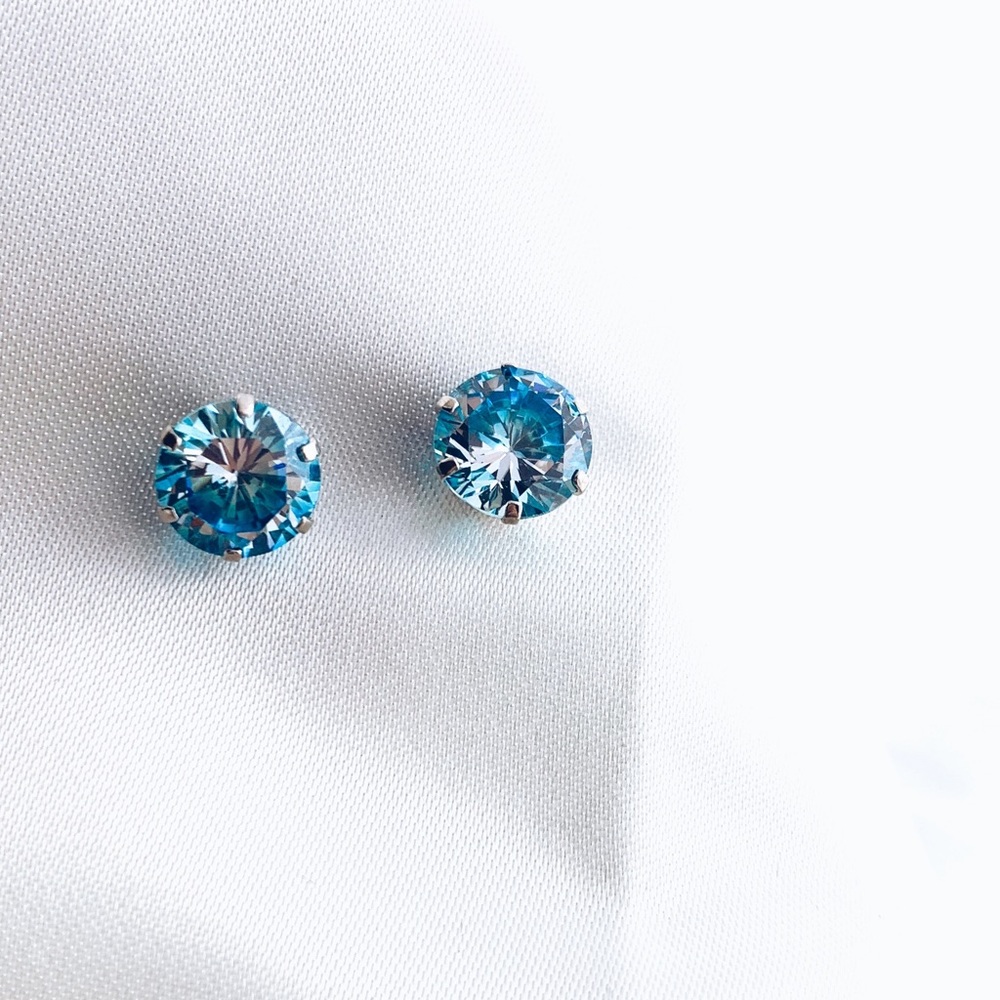 Silver blue earrings
